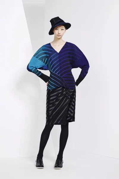 Look 10